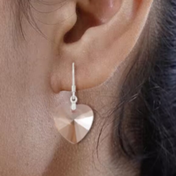 925 CHAMPAGNE Color Quartz HEART Dangle Earrings Rhodium & Sterling Silver - Picture 1 of 3
